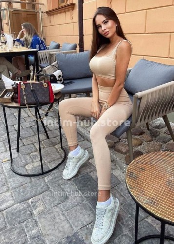 Дина, Г. Нерюнгри